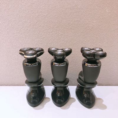 Przenośny męski elektryczny aparat do golenia z ostrzem ze stali nierdzewnej i plastikowym uchwytem do użytku na twarzy