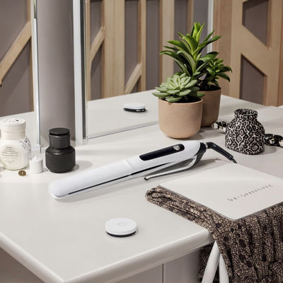 Profesjonalny wyrównywacz włosów i żelazo płaskie z 10 poziomami temperatury 130-230 ° C i płyty teflonowe dla gładkich włosów bez fryzur