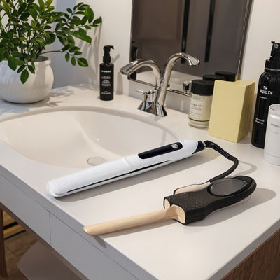 Profesjonalny wyrównywacz włosów i żelazo płaskie z 10 poziomami temperatury 130-230 ° C i płyty teflonowe dla gładkich włosów bez fryzur